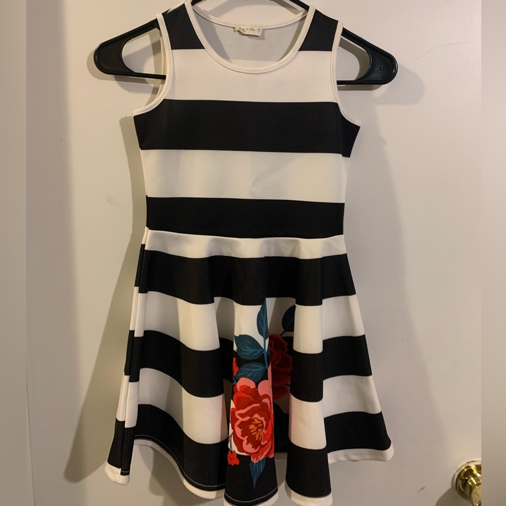 Girl’s dress. Clean. Pet/ smoke free home.